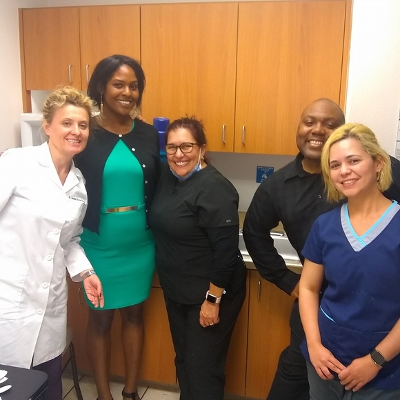 Meet your Posher, Rosa - Picture 2 of 6